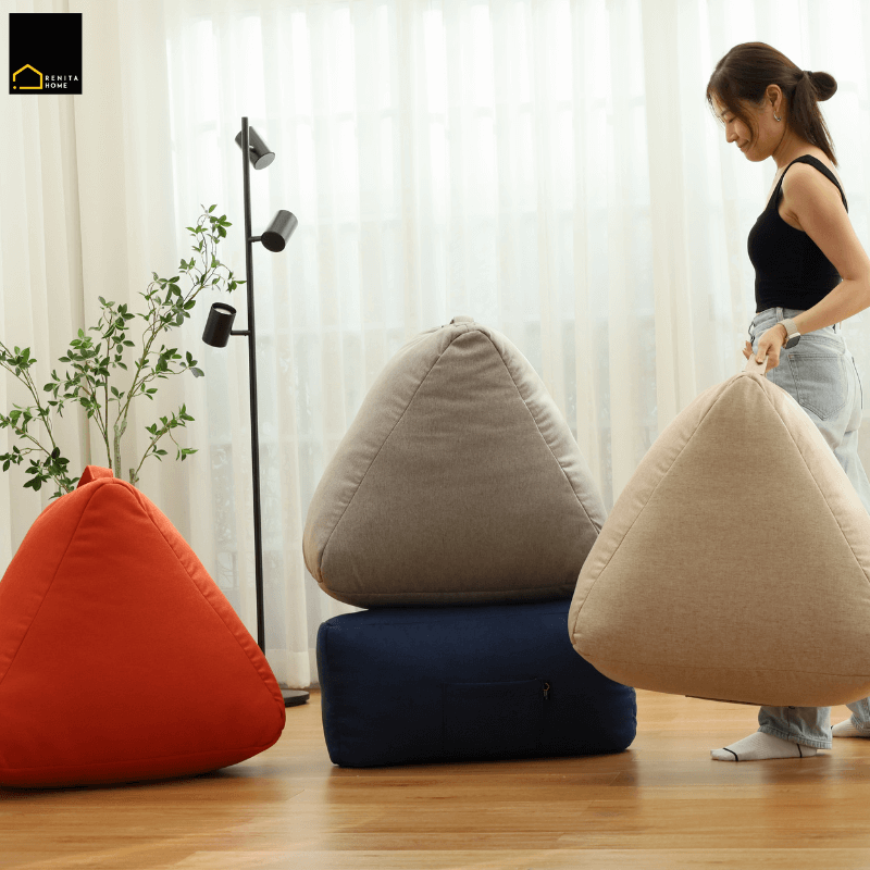 เบาะรองนั่งทรงสามเหลี่ยม RENITA HOME รุ่น ONIGIRI POUF สีเทา